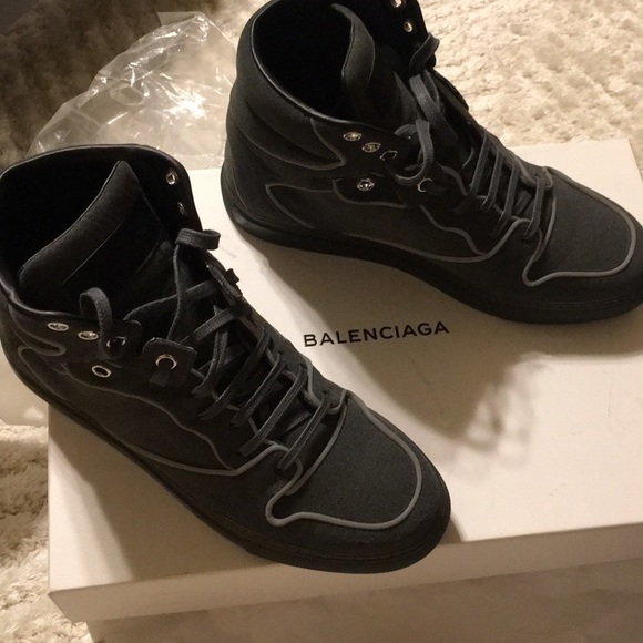 Balenciaga grey sneakers in box - Picture 5 of 6